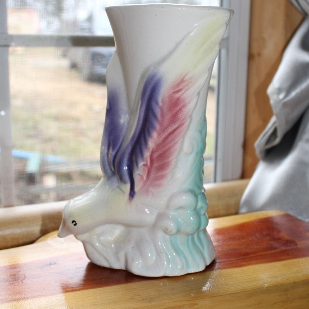 Vtg Morton Pottery Wall Pocket Bird Pastel Colors Ceramic, Pastel Colors.